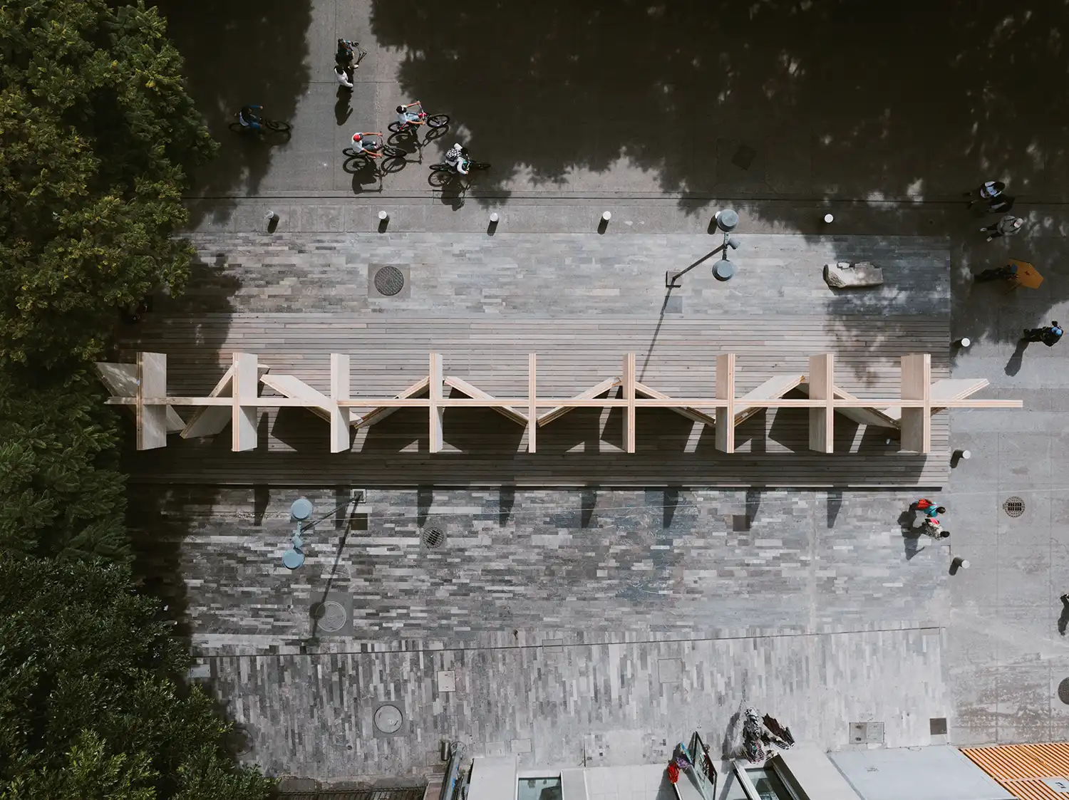 Resonancia Suspendida: PPAA's Floating Wood Pavilion at Mextropoli 2025