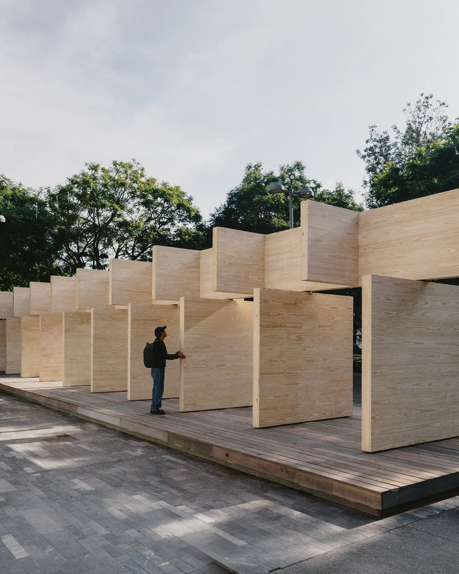 Resonancia Suspendida: PPAA's Floating Wood Pavilion at Mextropoli 2025