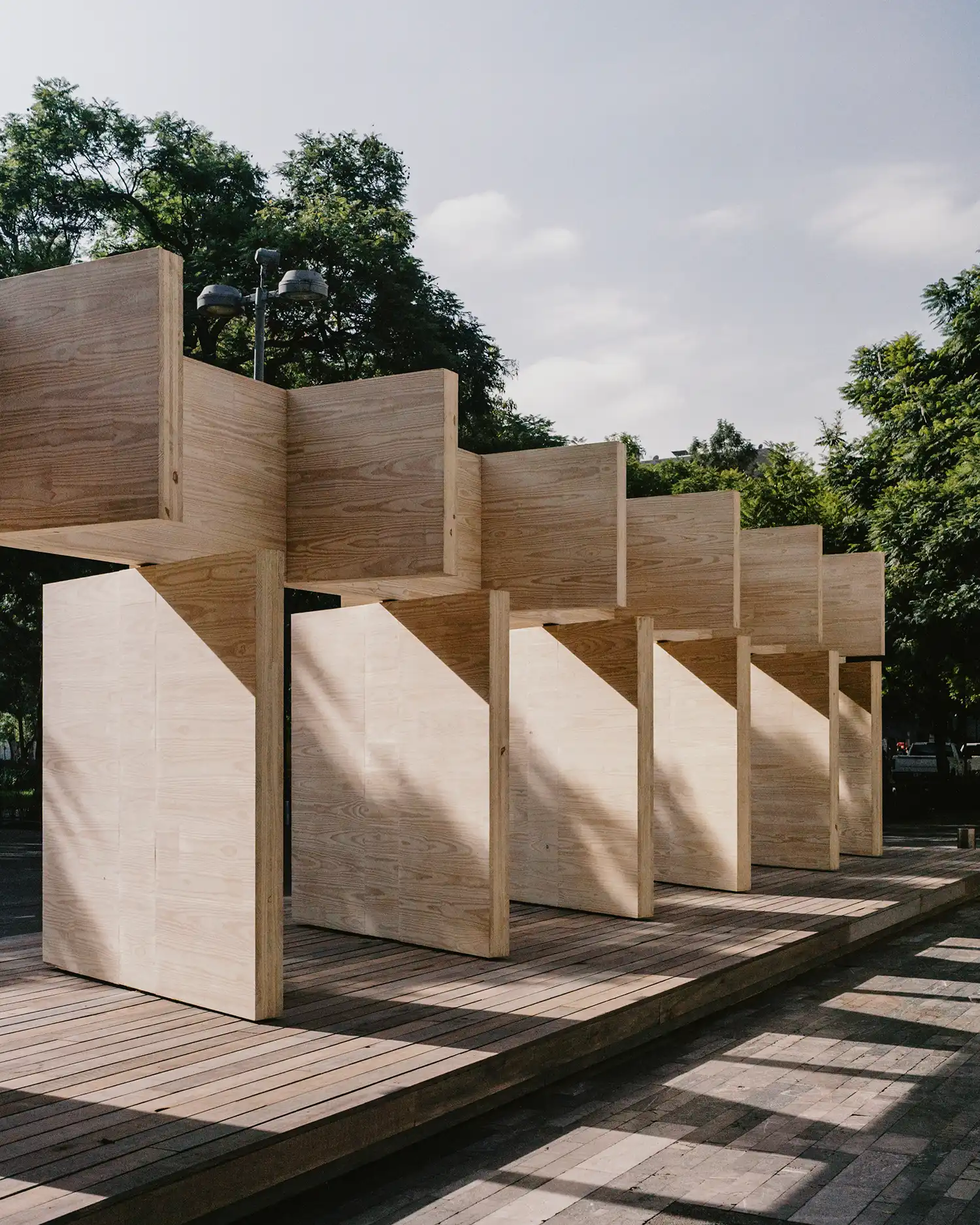 Resonancia Suspendida: PPAA's Floating Wood Pavilion at Mextropoli 2025