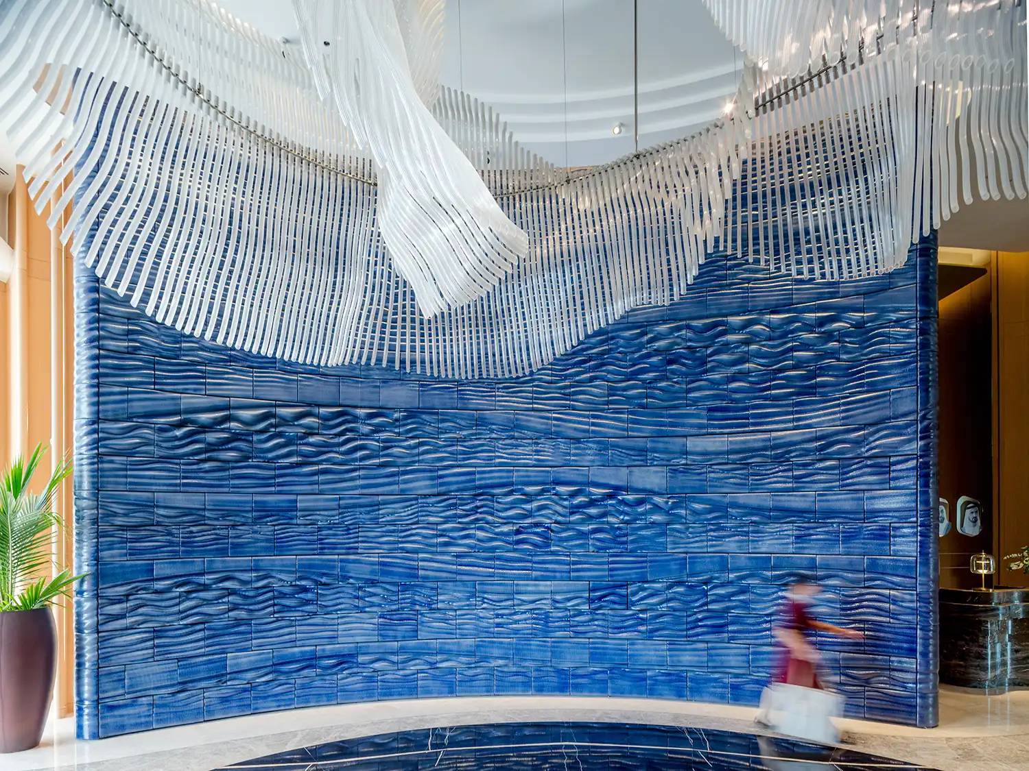 Studio RAP Unveils Blue Voyage: 3D-Printed Ceramic Walls at Dubai's Jumeirah Marsa Al Arab