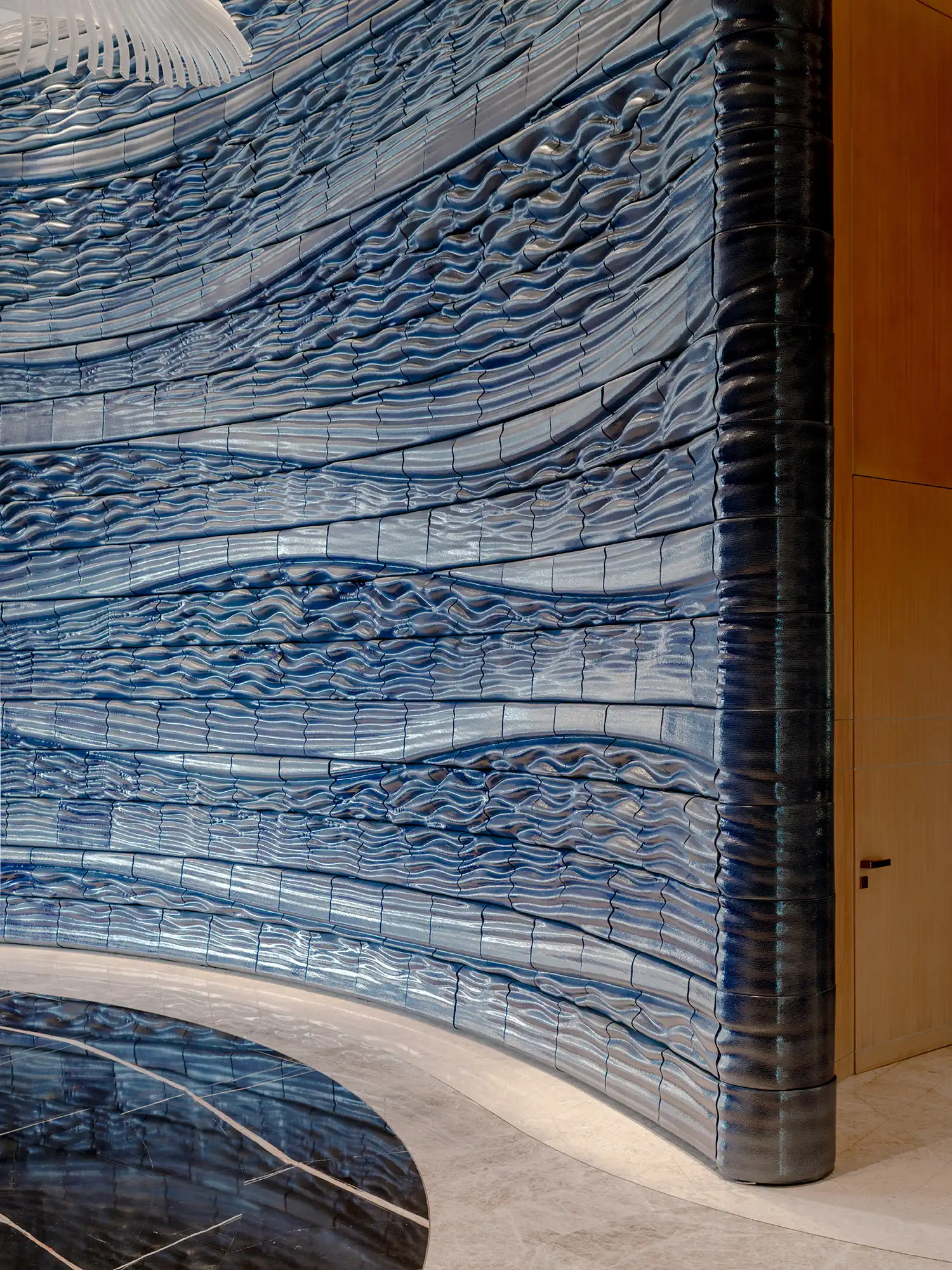 Studio RAP Unveils Blue Voyage: 3D-Printed Ceramic Walls at Dubai's Jumeirah Marsa Al Arab