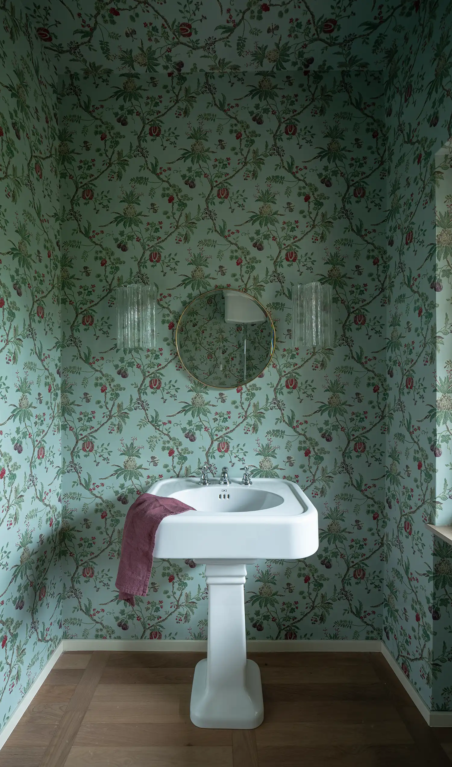 STUDIOTAMAT Revives 1960s Modernist Villa in Castelli Romani, Rome