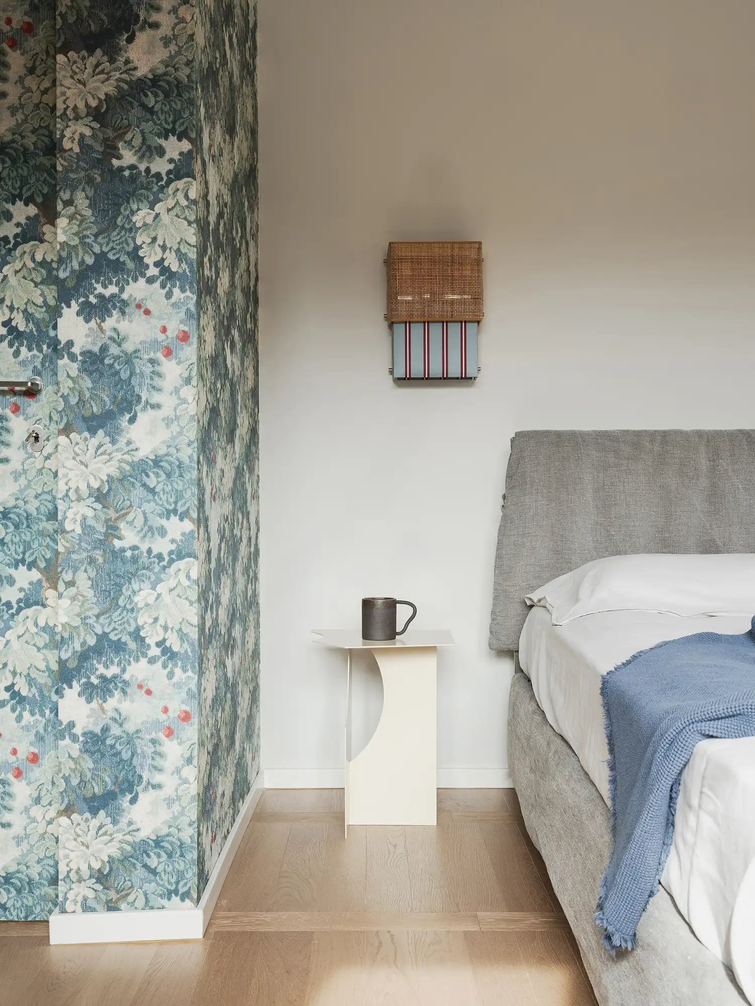 STUDIOTAMAT Revives 1960s Modernist Villa in Castelli Romani, Rome