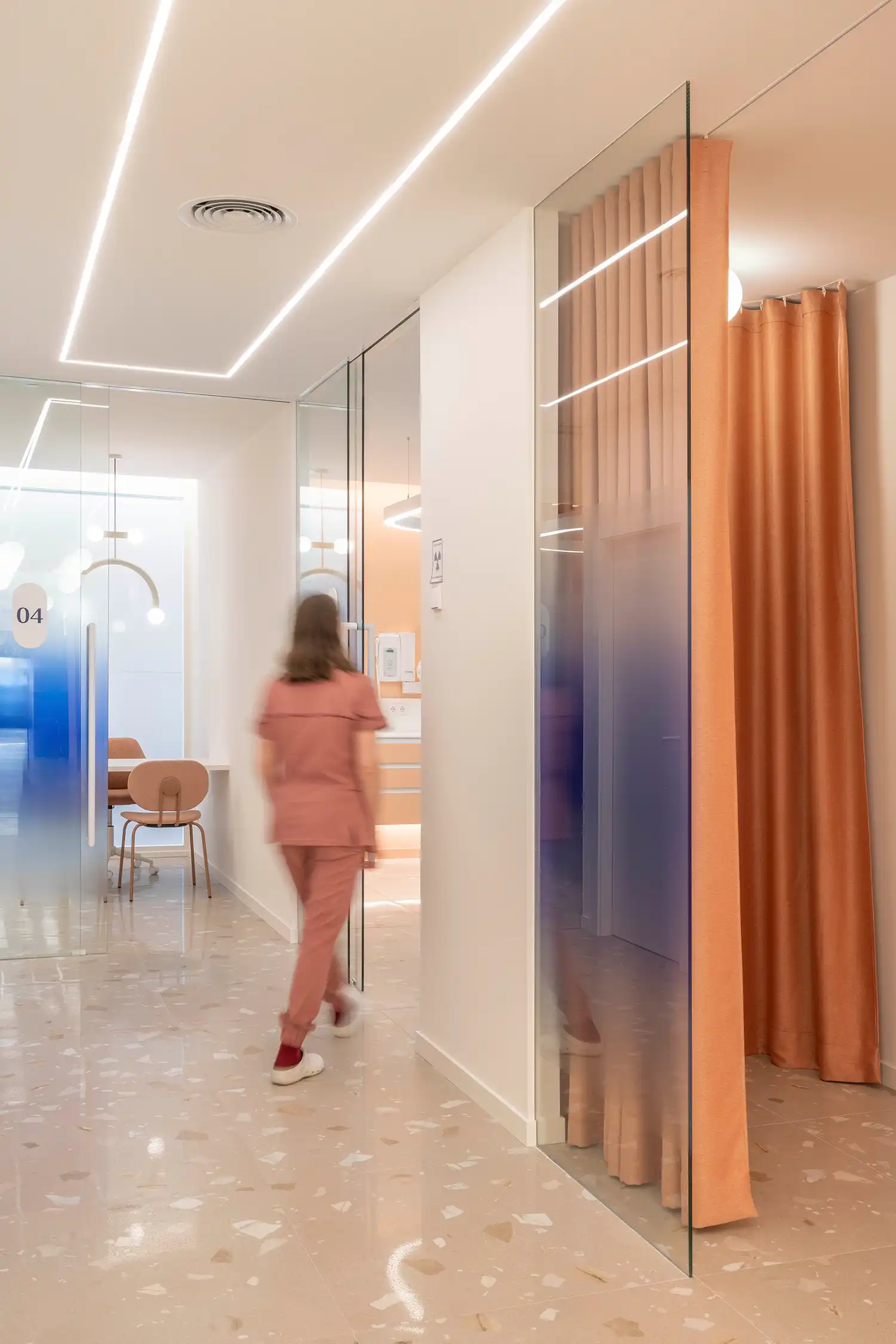 Visage Clinic by Vitale Studio: A 'Fresh' Interior Design for Healthcare in Castelló