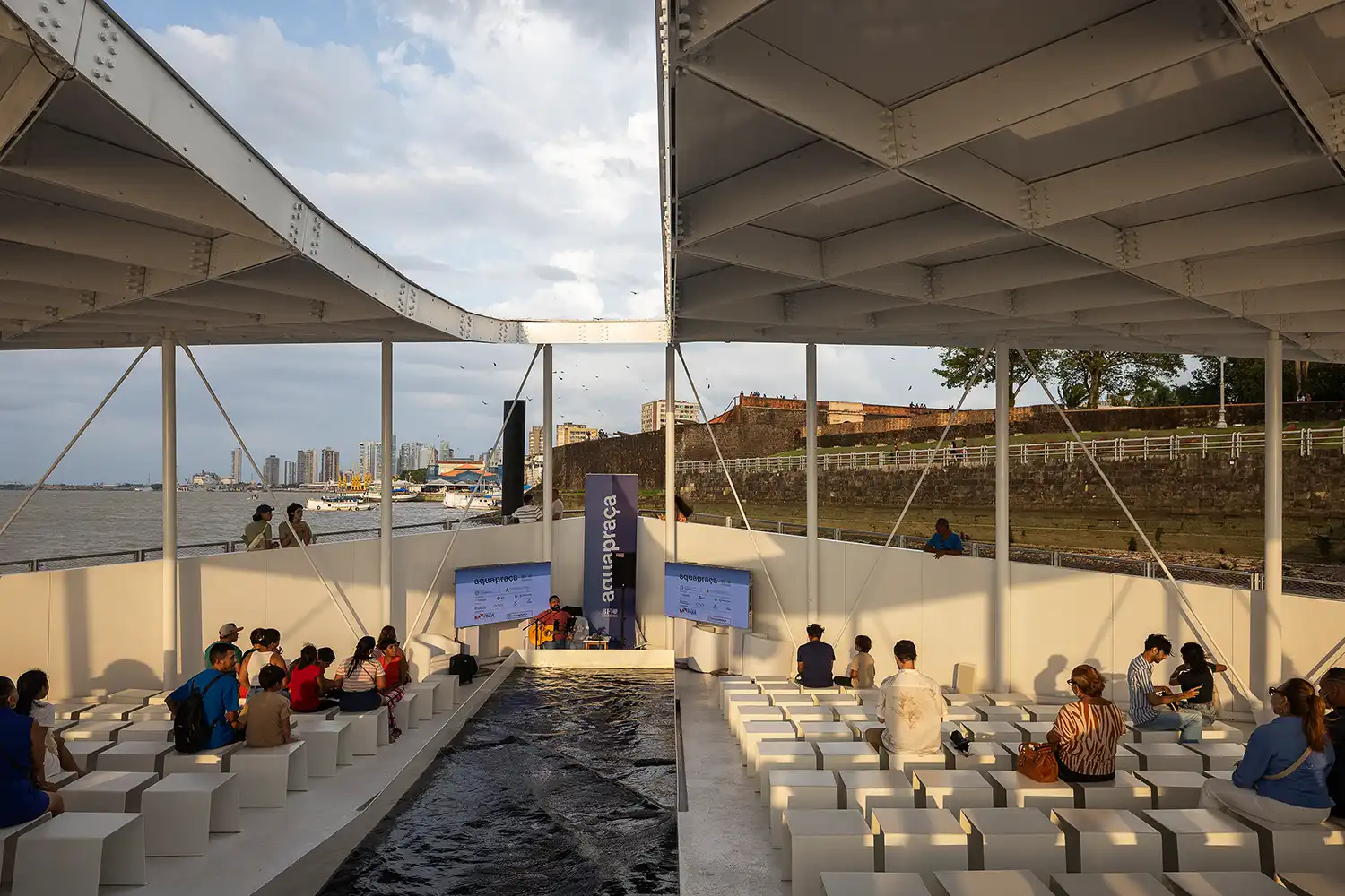 AquaPraça: CRA & Höweler + Yoon’s Floating COP30 Plaza