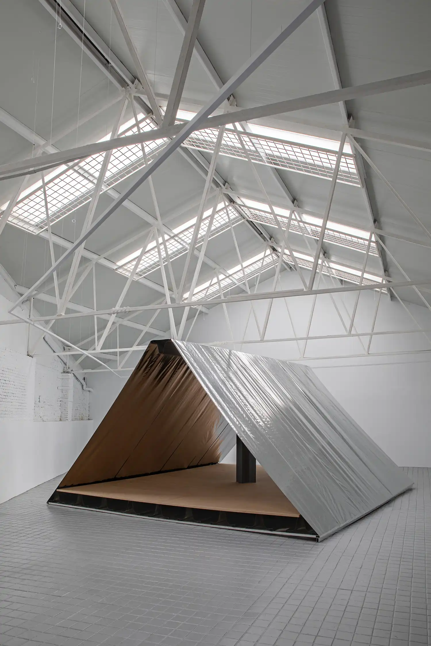 Armed Fabrics: Paloma Cañizares Unfolds Future of Textile Architecture 