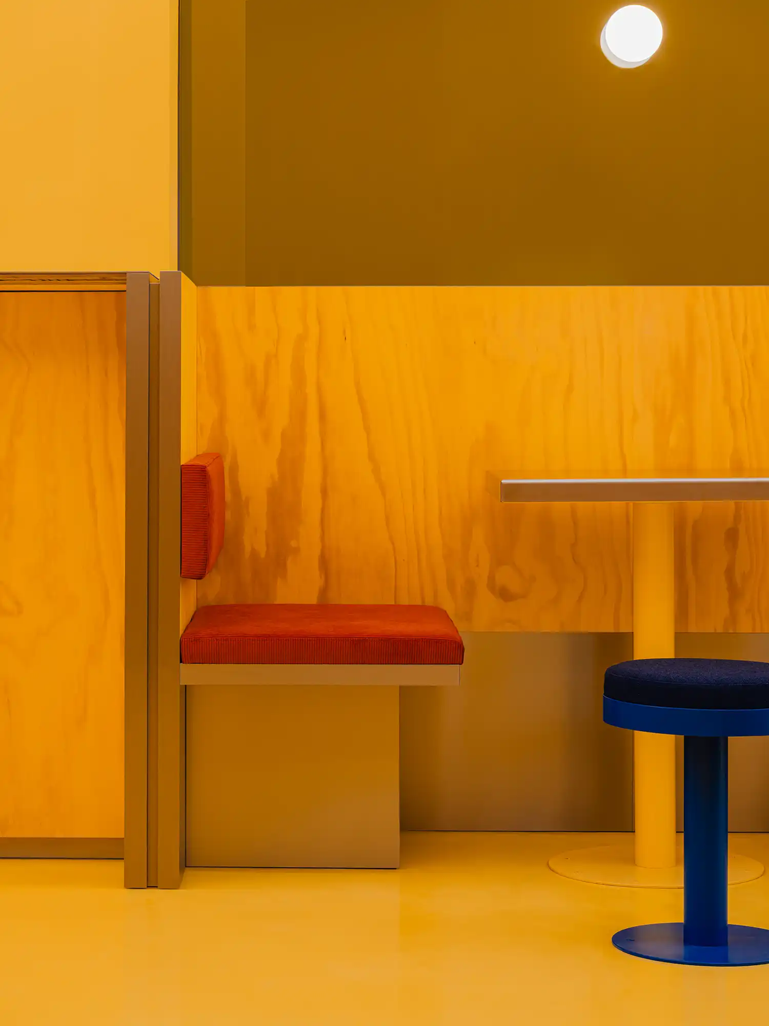 Bruzkus Greenberg Uses Bold Colour-Blocking in Berlin’s Flip-N-Fry