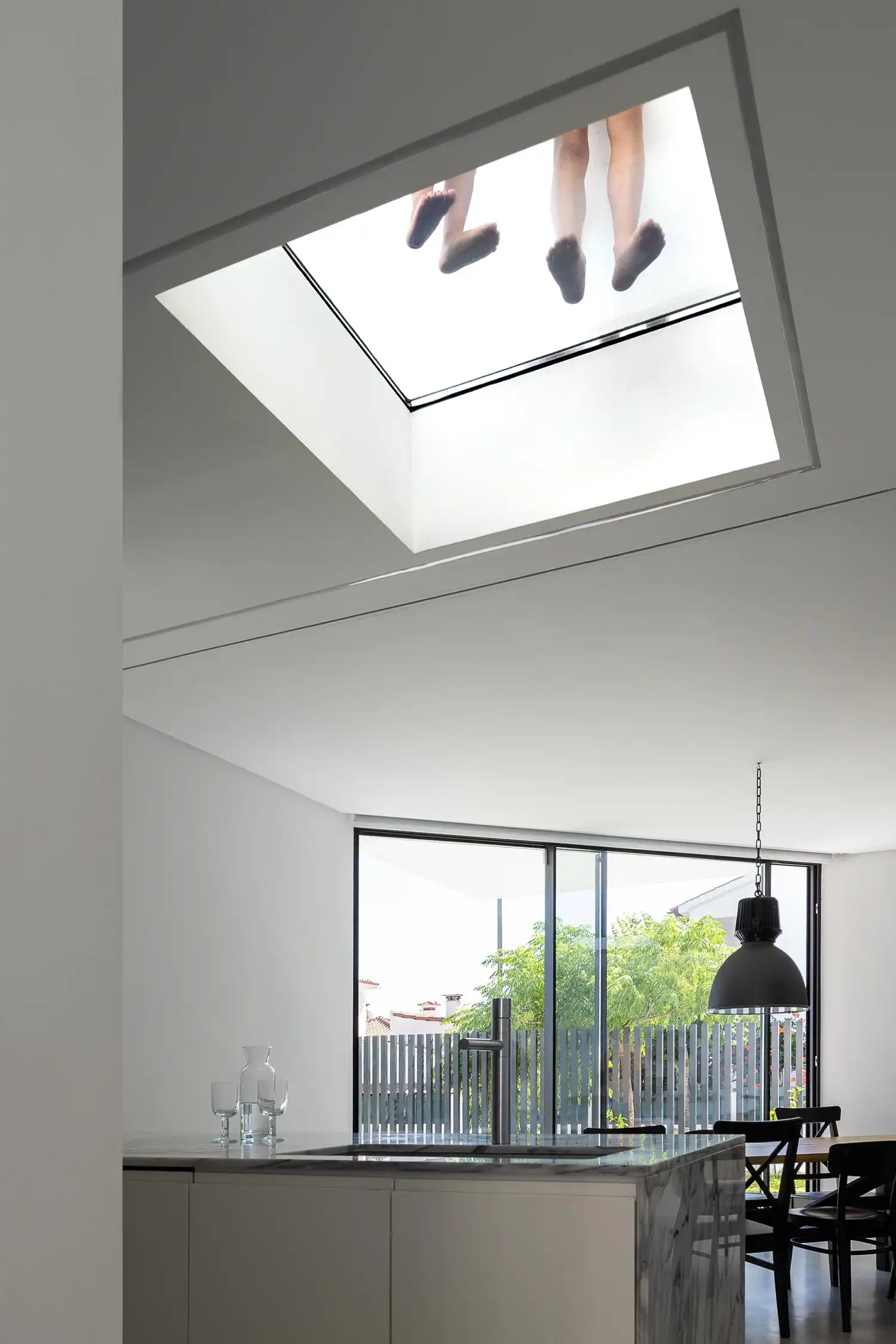 Casa DR: NMDARQ's Geometric, Light-Filled Modern Home in Portugal 