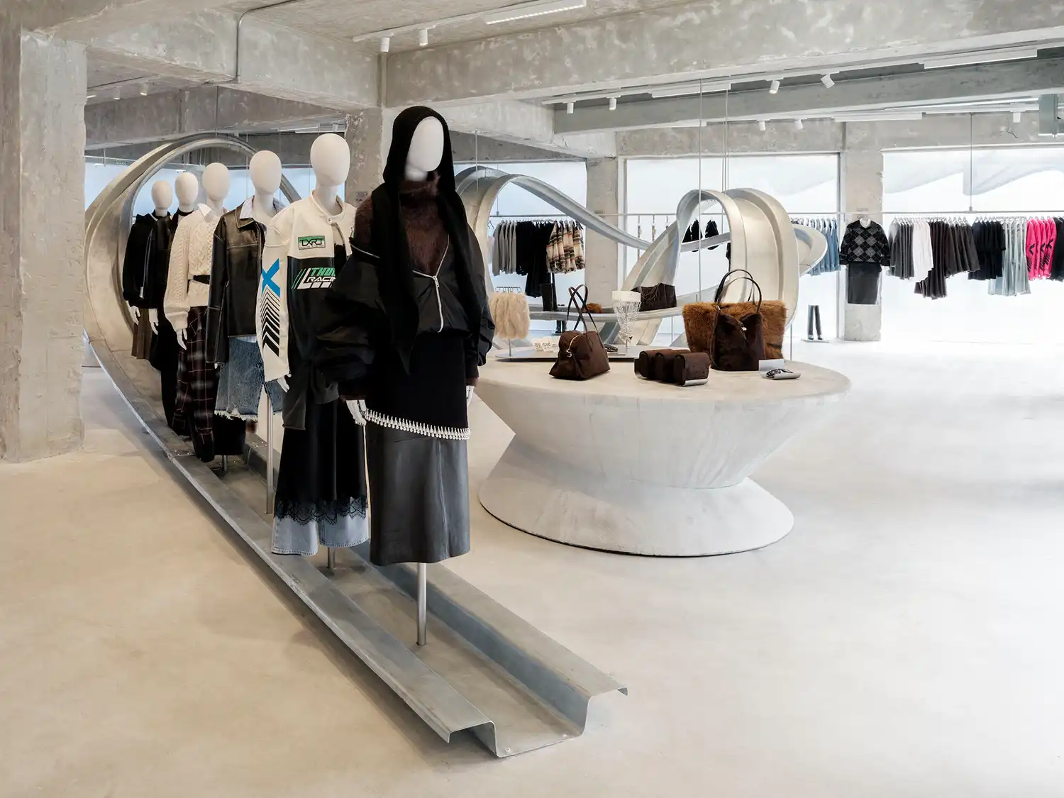 H&M Seongsu Seoul: SKYnoa's Cultural Hub Blends Retail & Design