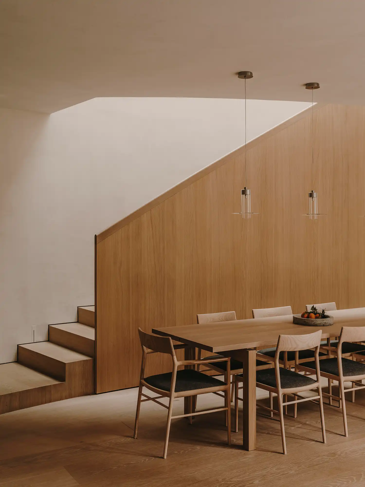 Holzrausch's Minimalist Oak Townhouse: Quiet Luxury in Paris