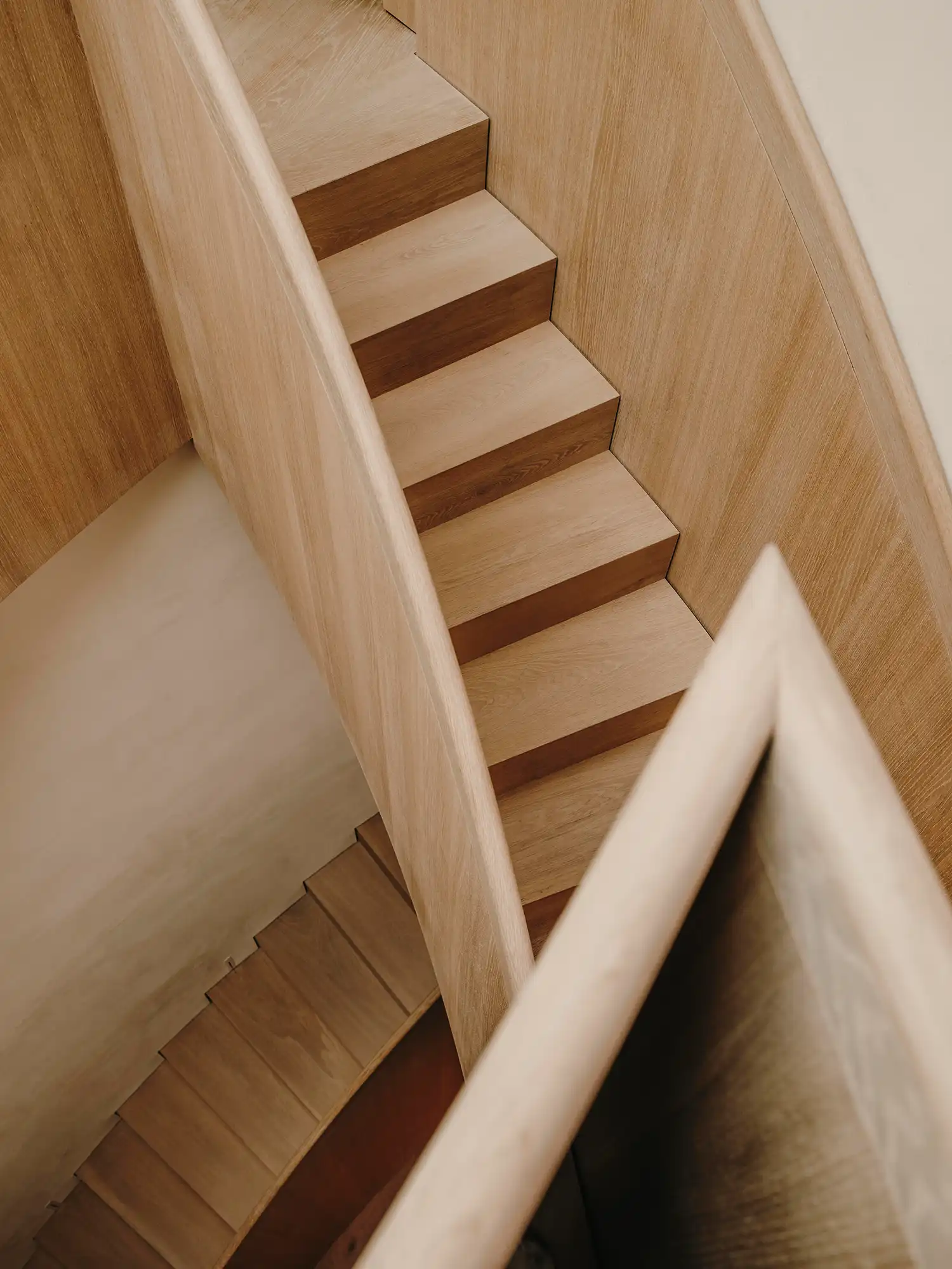 Holzrausch's Minimalist Oak Townhouse: Quiet Luxury in Paris