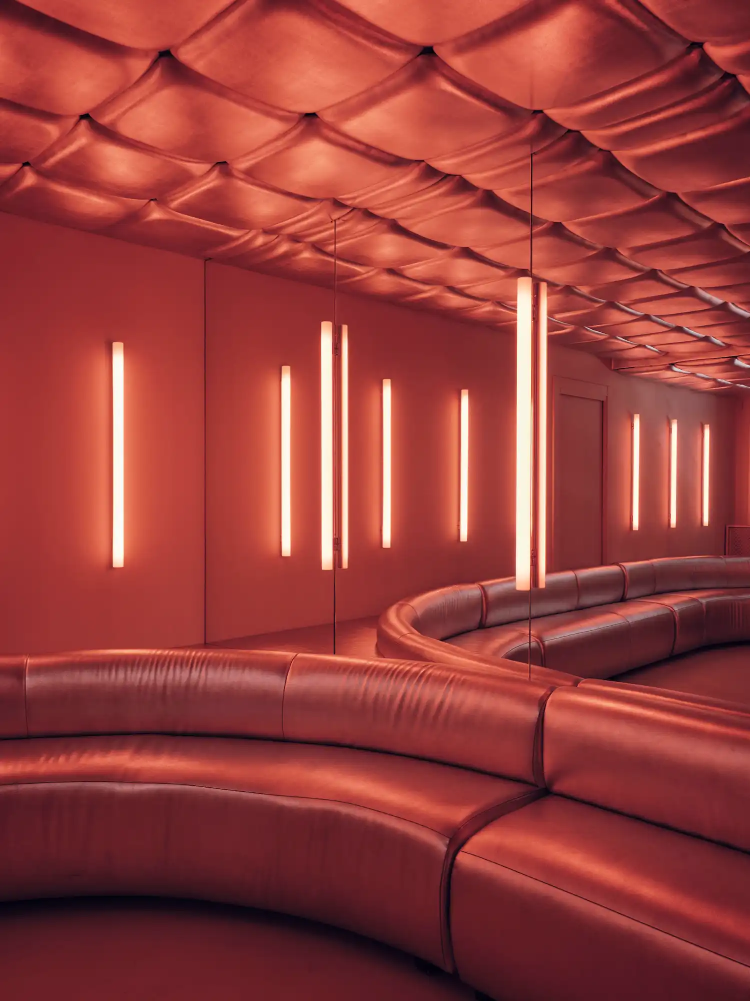 Relleno Barcelona: Isern Serra’s Metallic Padded Restaurant