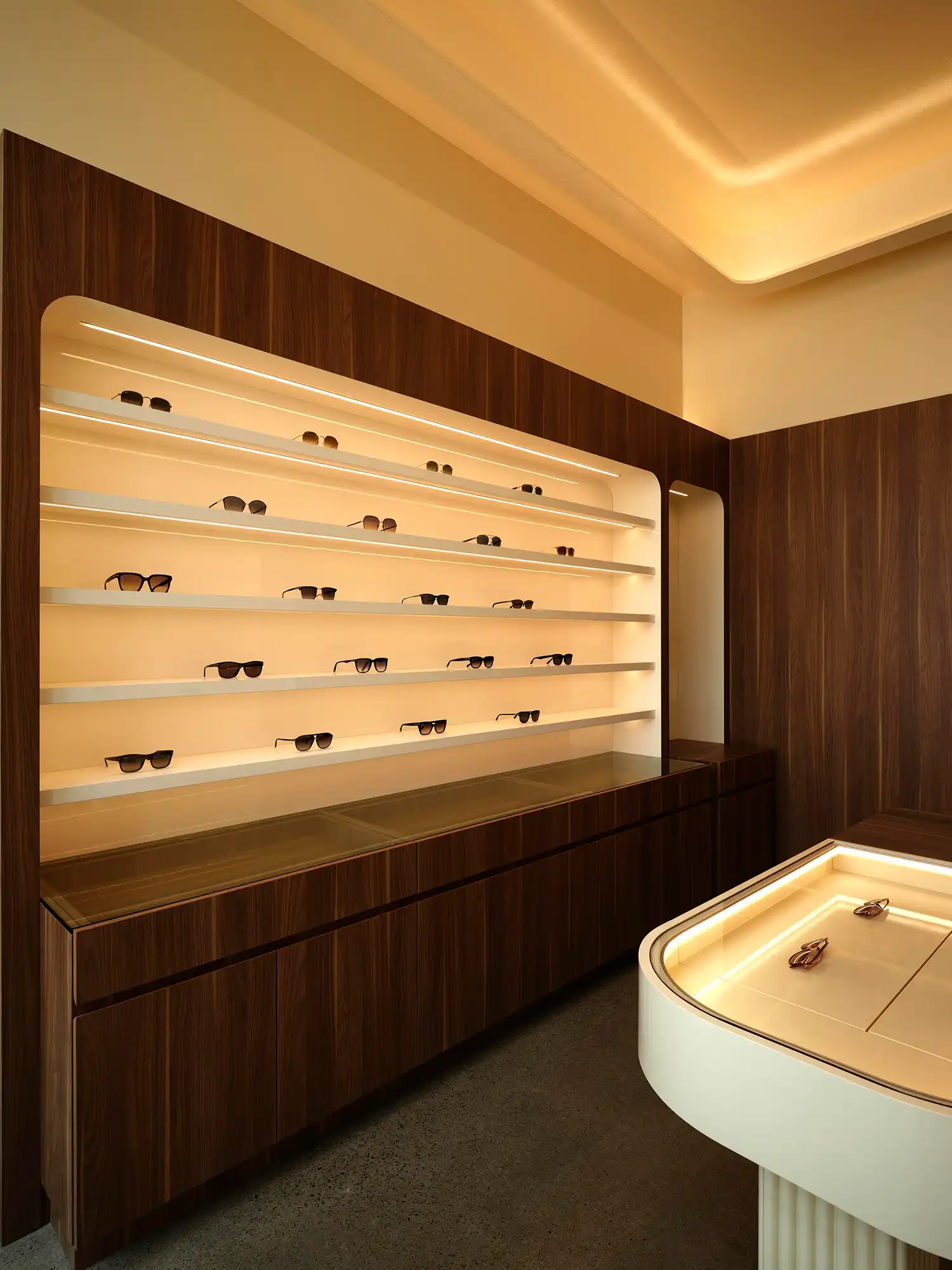 See You Vision Care Toronto: Minimalist Watchmaker Design