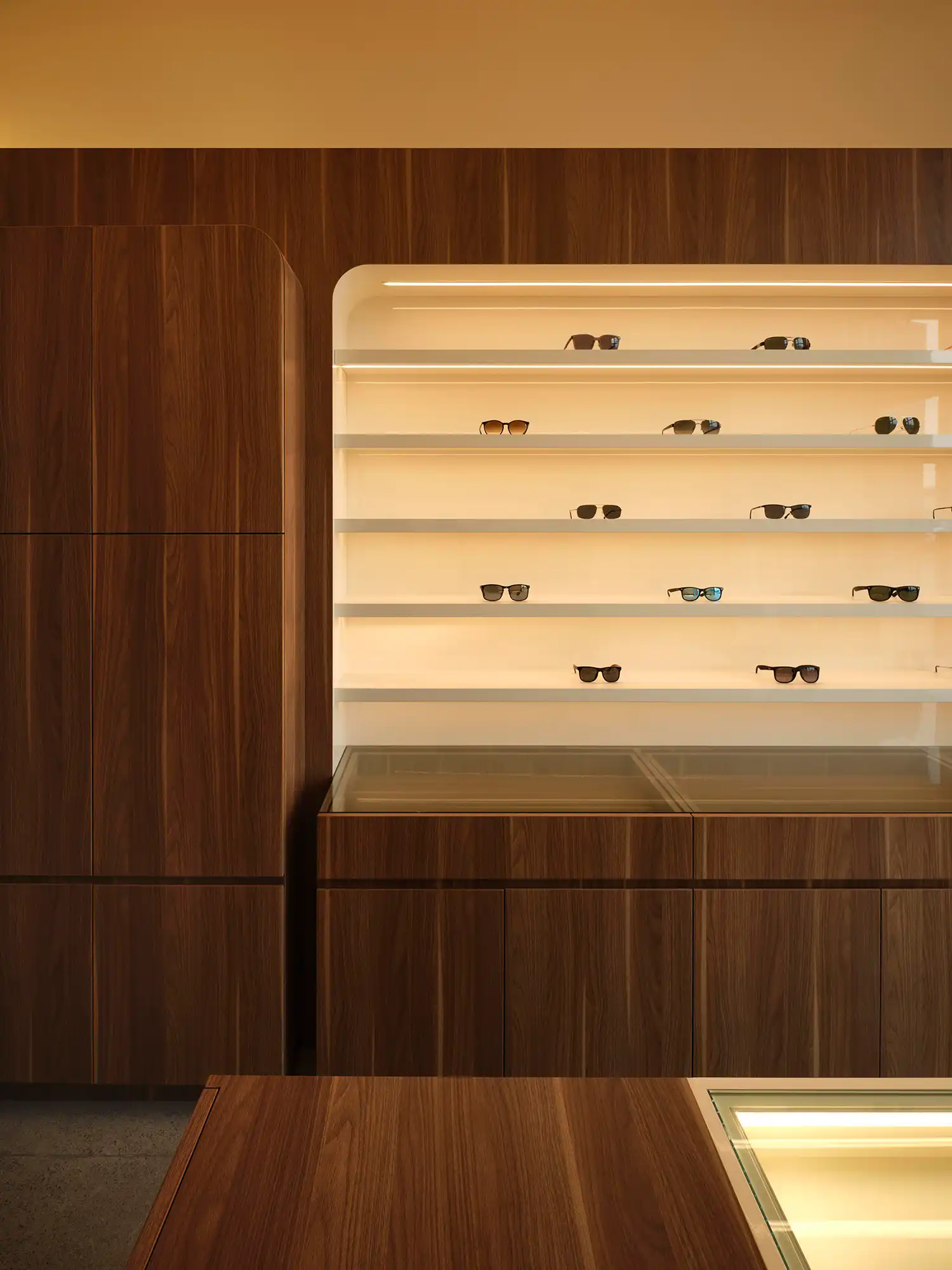 See You Vision Care Toronto: Minimalist Watchmaker Design