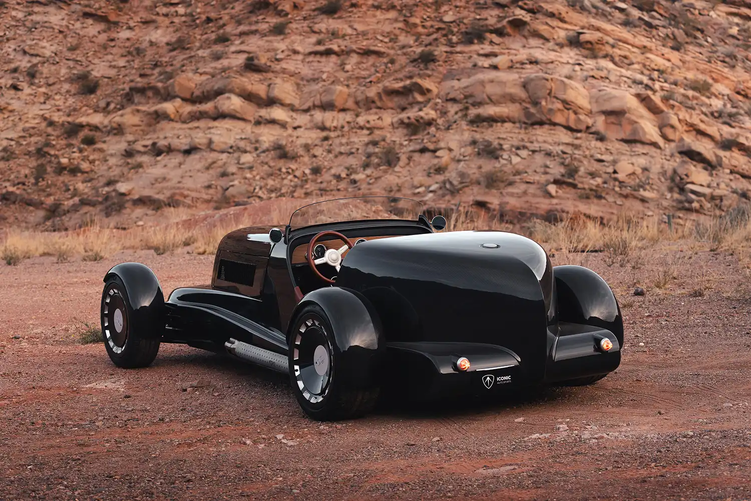 SP40 Restomod Speedster: Carbon Fiber Art Deco Design Icon