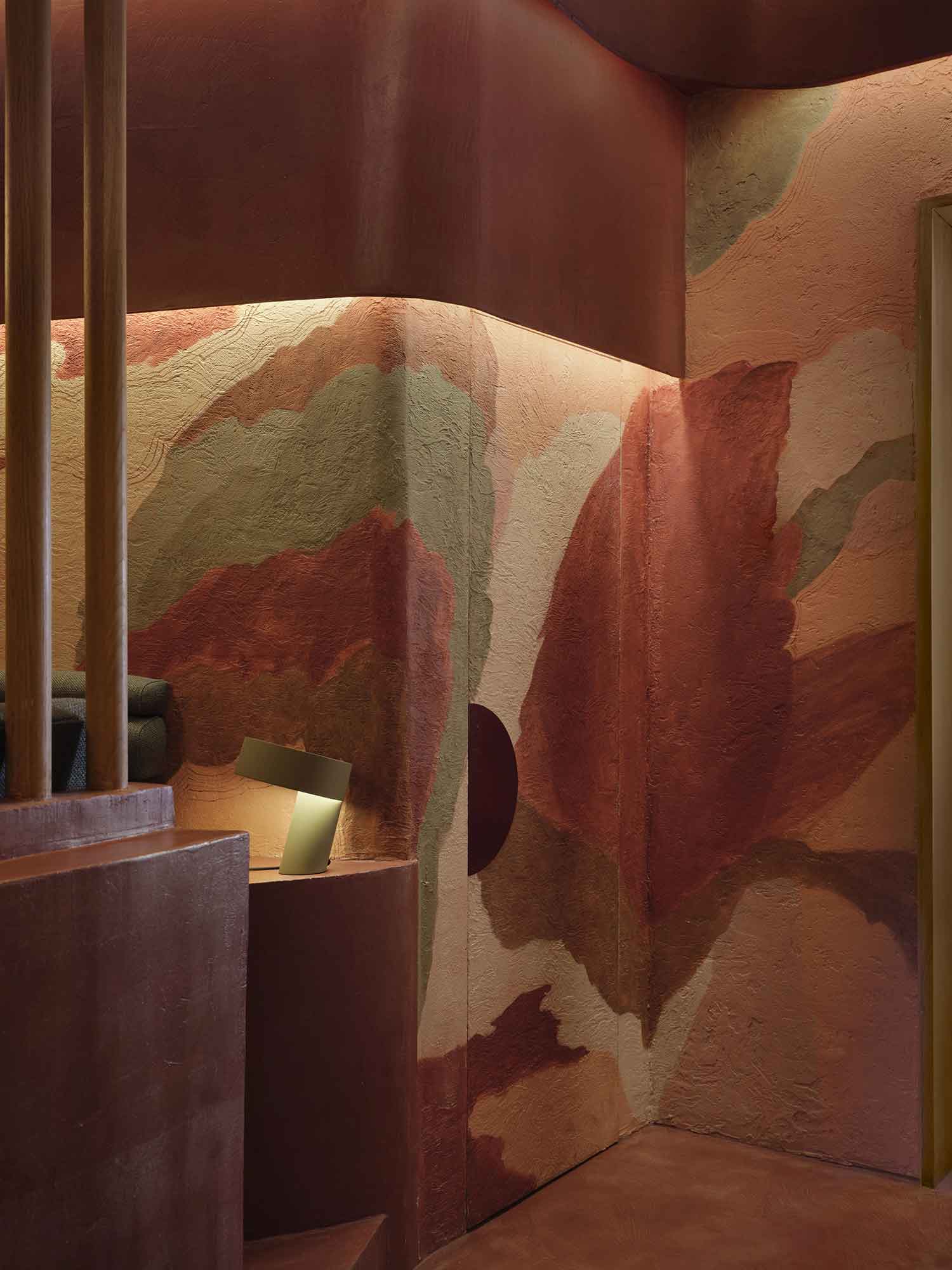 Terracotta Curves: Pablo Roig's Superchulo Madrid Restaurant Design