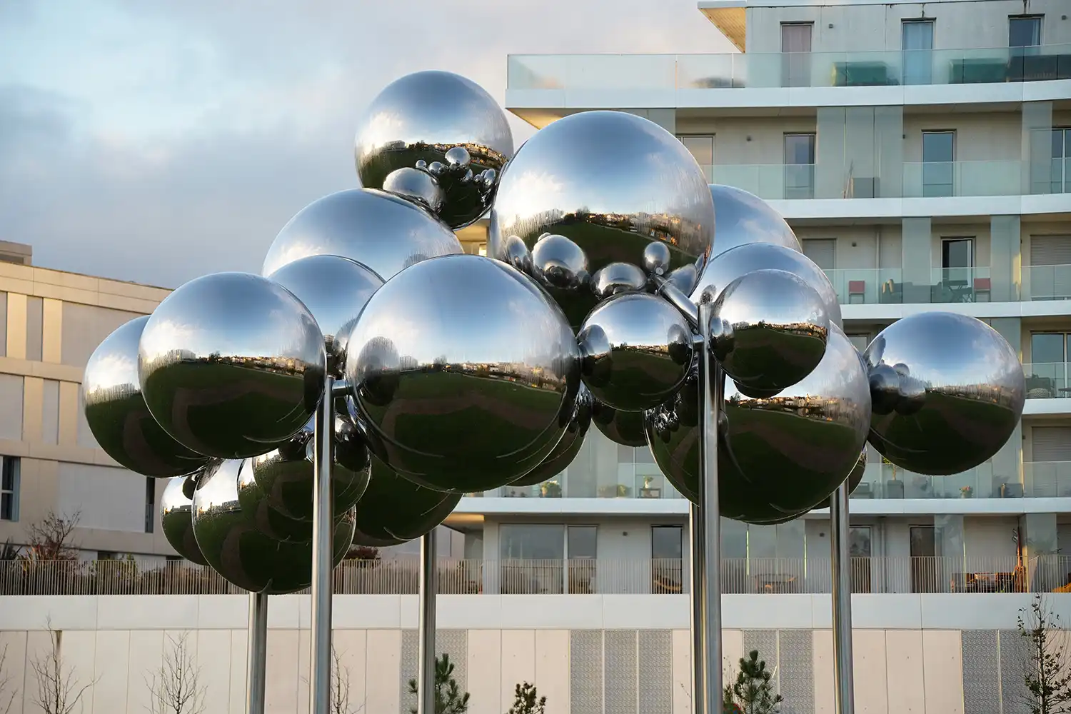 Vincent Leroy’s Mirrored Cloud Sculpture Floats Over Caen