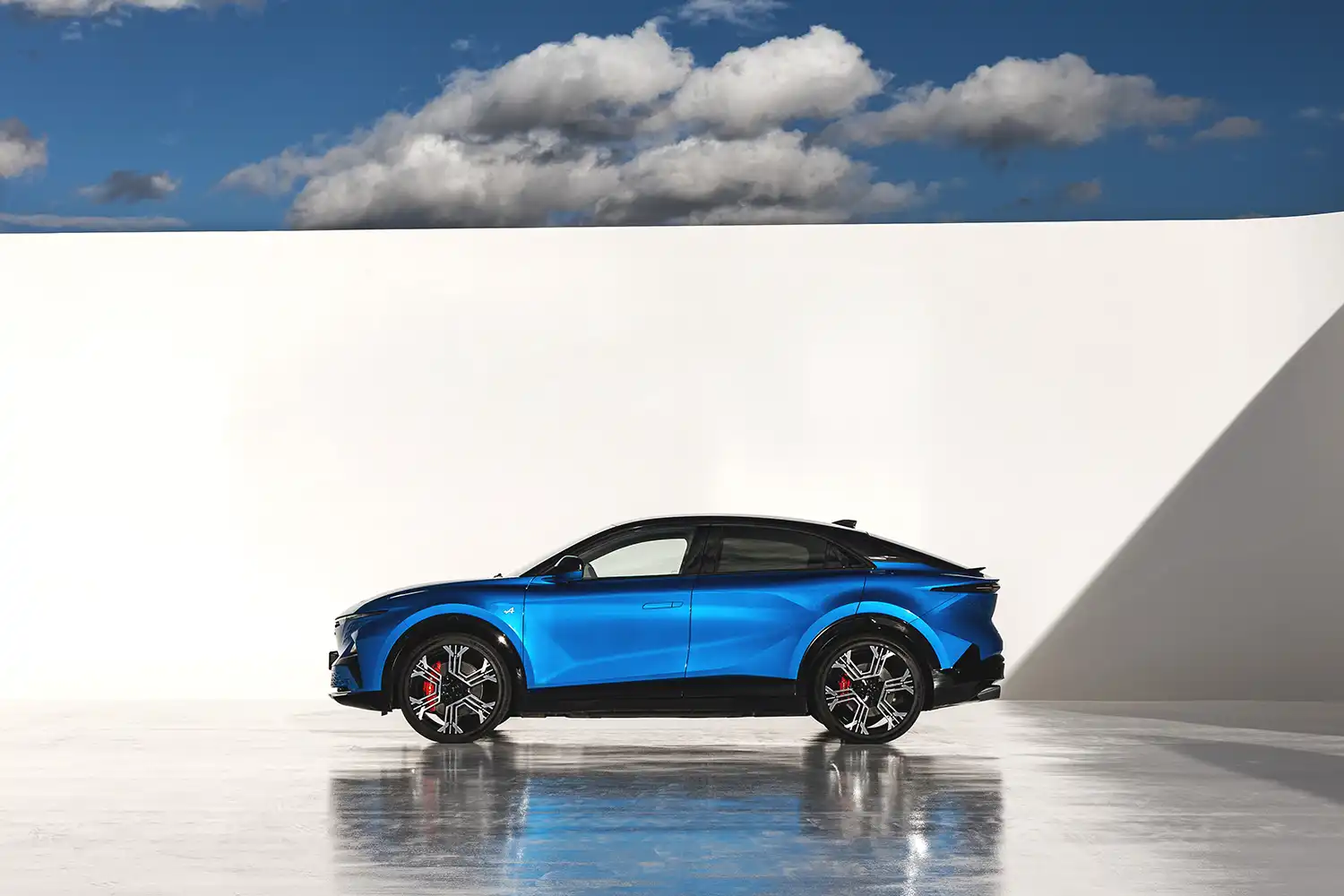 Alpine A390: Unpacking the 3-Motor Electric Sport Fastback