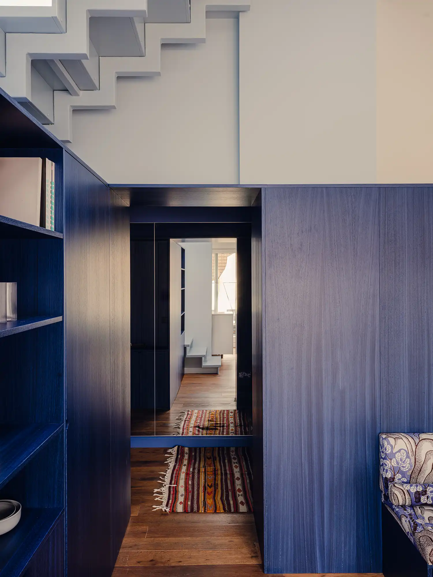 Bruzkus Greenberg: Blue Volume Defines 75sqm Berlin Apartment