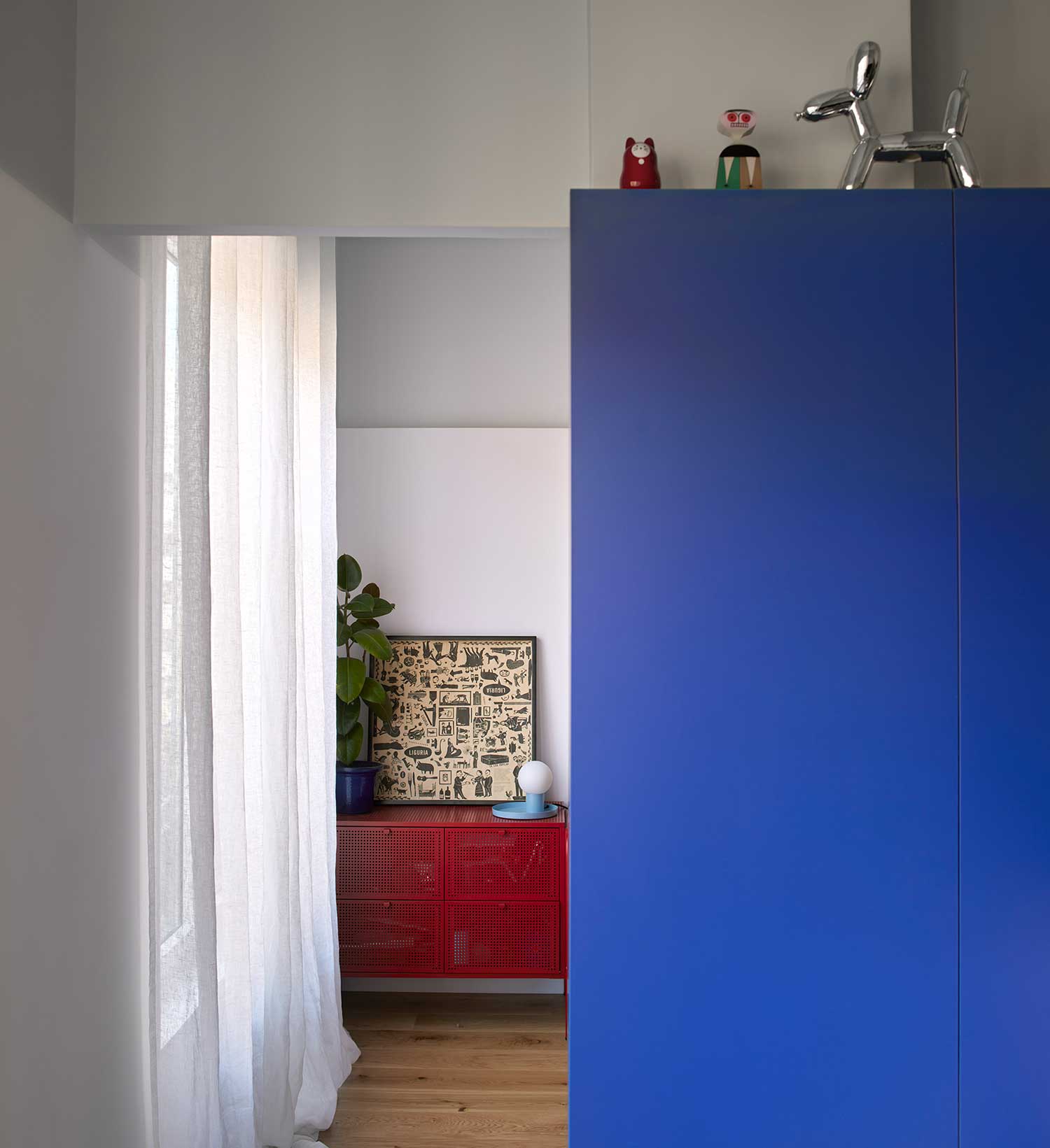 Casa Chanchs: Bold Valencia Renovation by DG Estudio