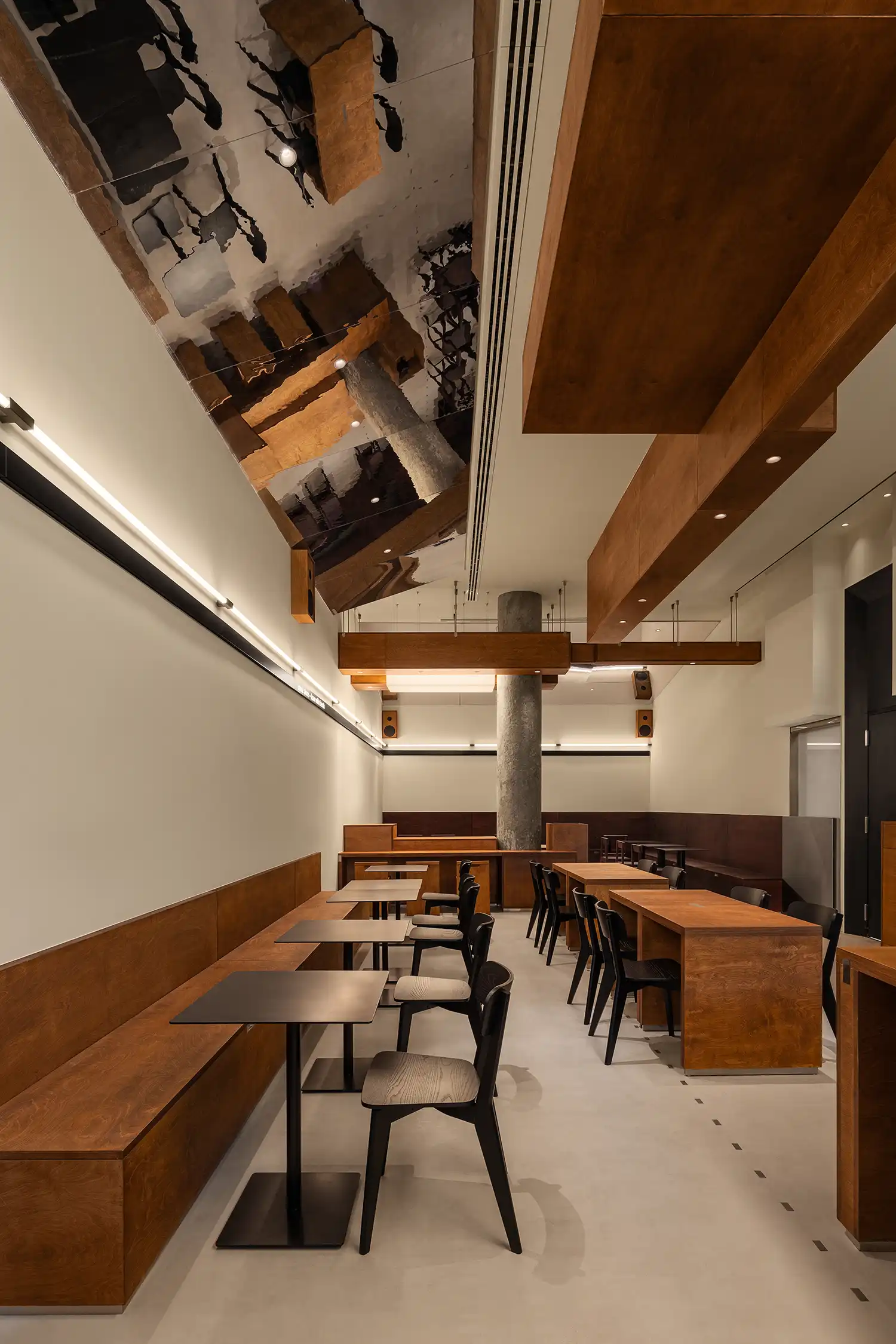 Daikan Ramen uses architectural-scale Japanese joinery to transform Dubai eatery