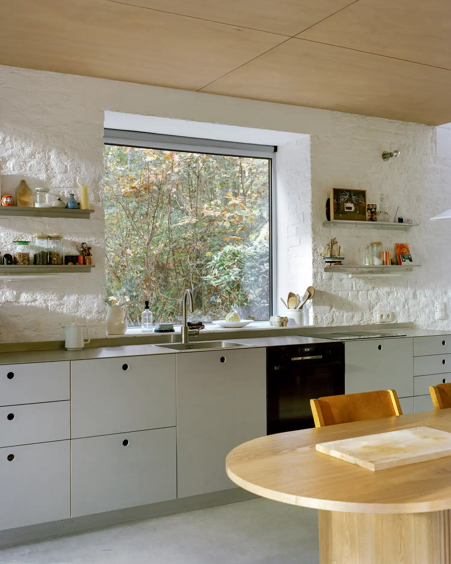 Glass Façade Transforms Constrained Overijse Cottage Into Nature-Facing Home