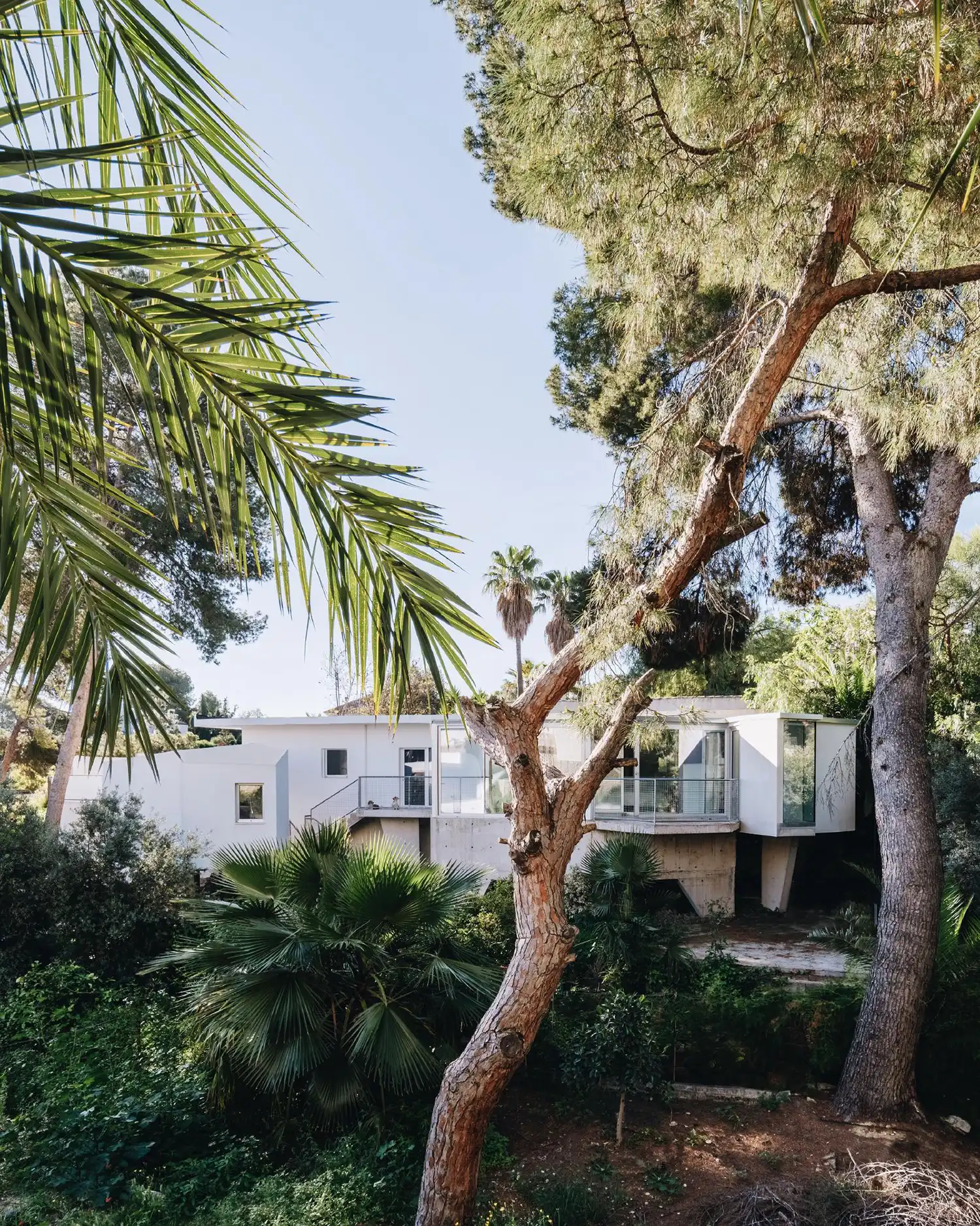 Especie Arquitectura’s Casa PB16: Modern Home Extension in Spain