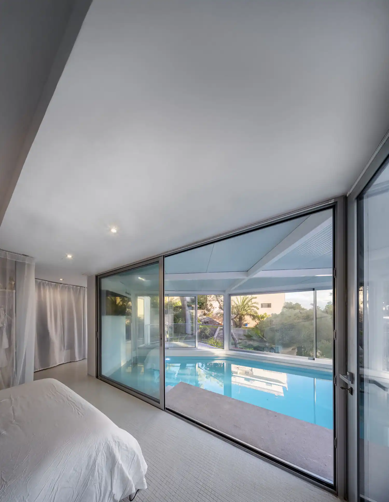 Especie Arquitectura’s Casa PB16: Modern Home Extension in Spain