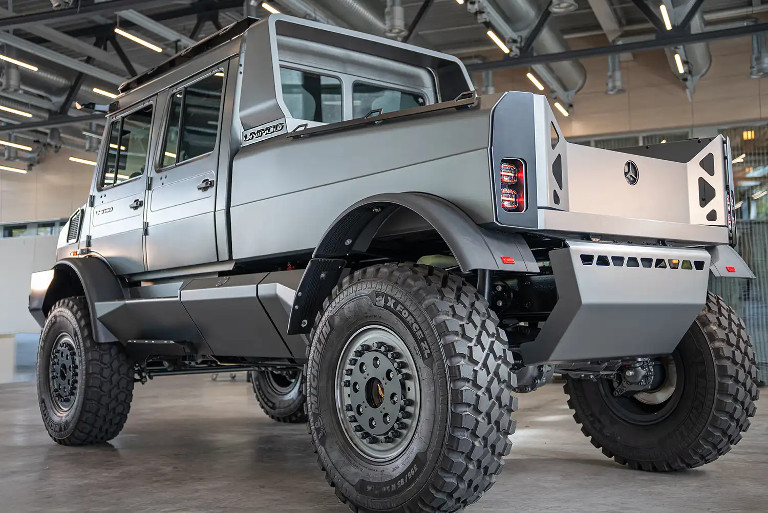 Mercedes-Benz x Hellgeth: The New Visionary Luxury Unimog