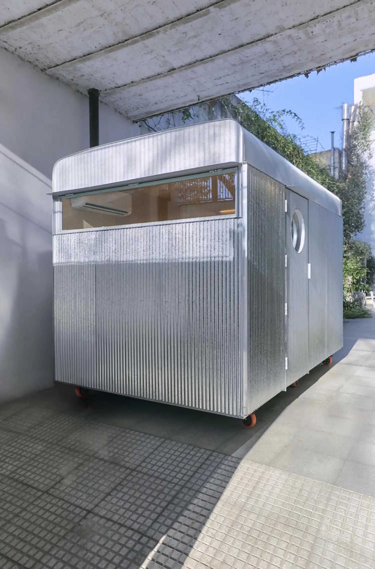 Morsa Taller Reimagines the Workplace with a 7 SQM Mobile Office