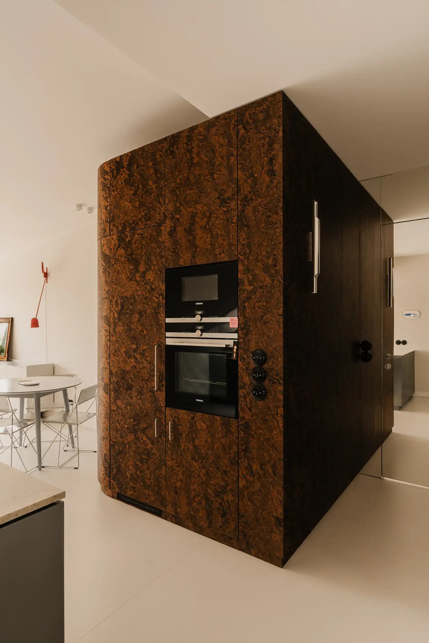 One Desk: Minimalist Krakow Apartment with Vistula Views