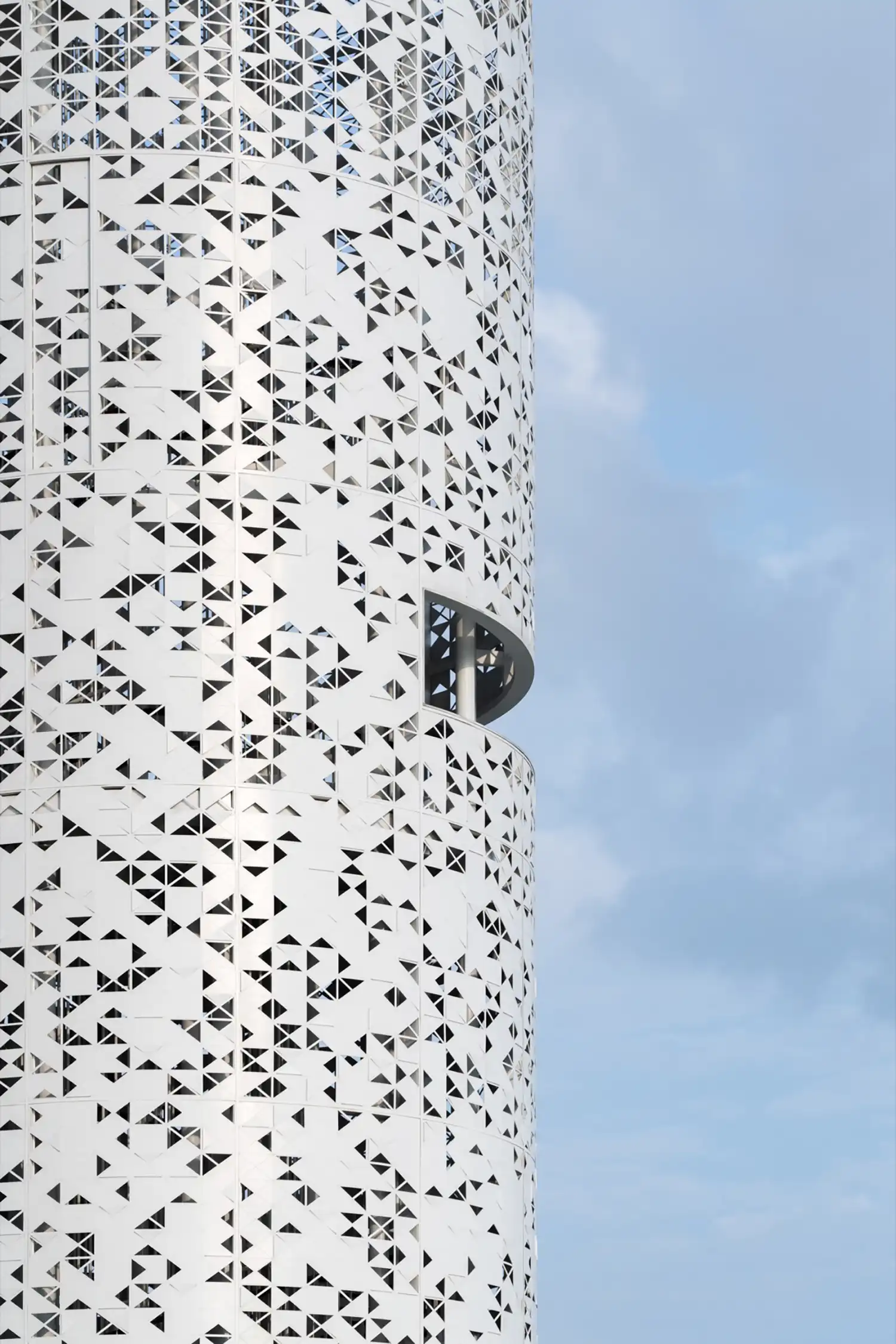 Scut Unveils ‘Lunar Tower’ as a Minimalist Beacon for China’s Largest Mangrove Forest