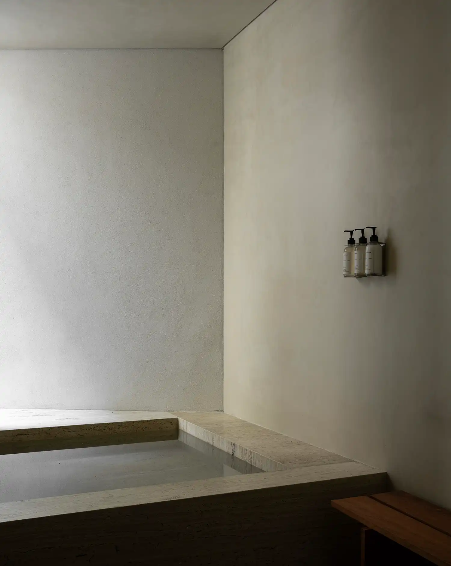 Integrated stone bathtub LAMARTINE hotel PPAA
