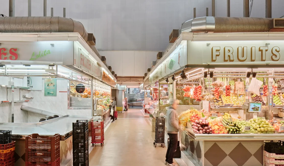 Recirculating the Eixample by Addenda Architects and Flexo Arquitectura, market interior with new roof and ventilation ducts, Barcelona
