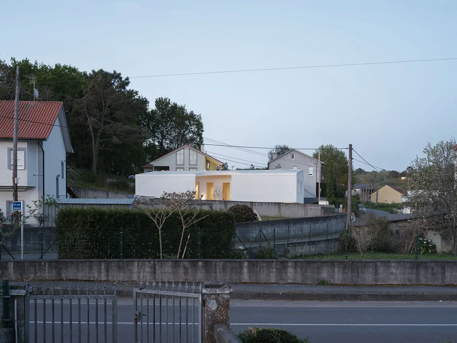 Cecebre House Sinaldaba Galicia exterior evening context village Cambre A Coruña rendered volume