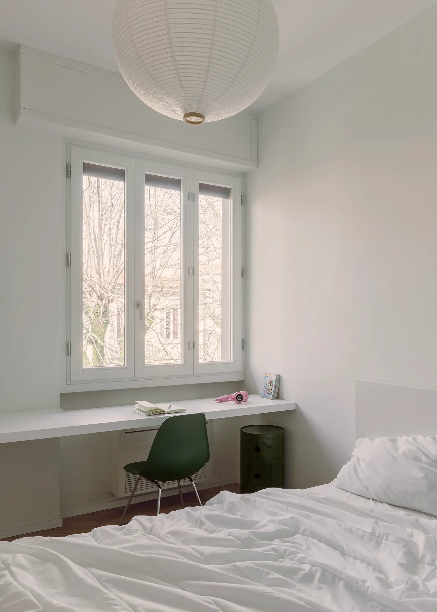 The Lobster bucci quentin, children's bedroom with built-in white desk, herringbone parquet, Pietà district Prato Tuscany 2026