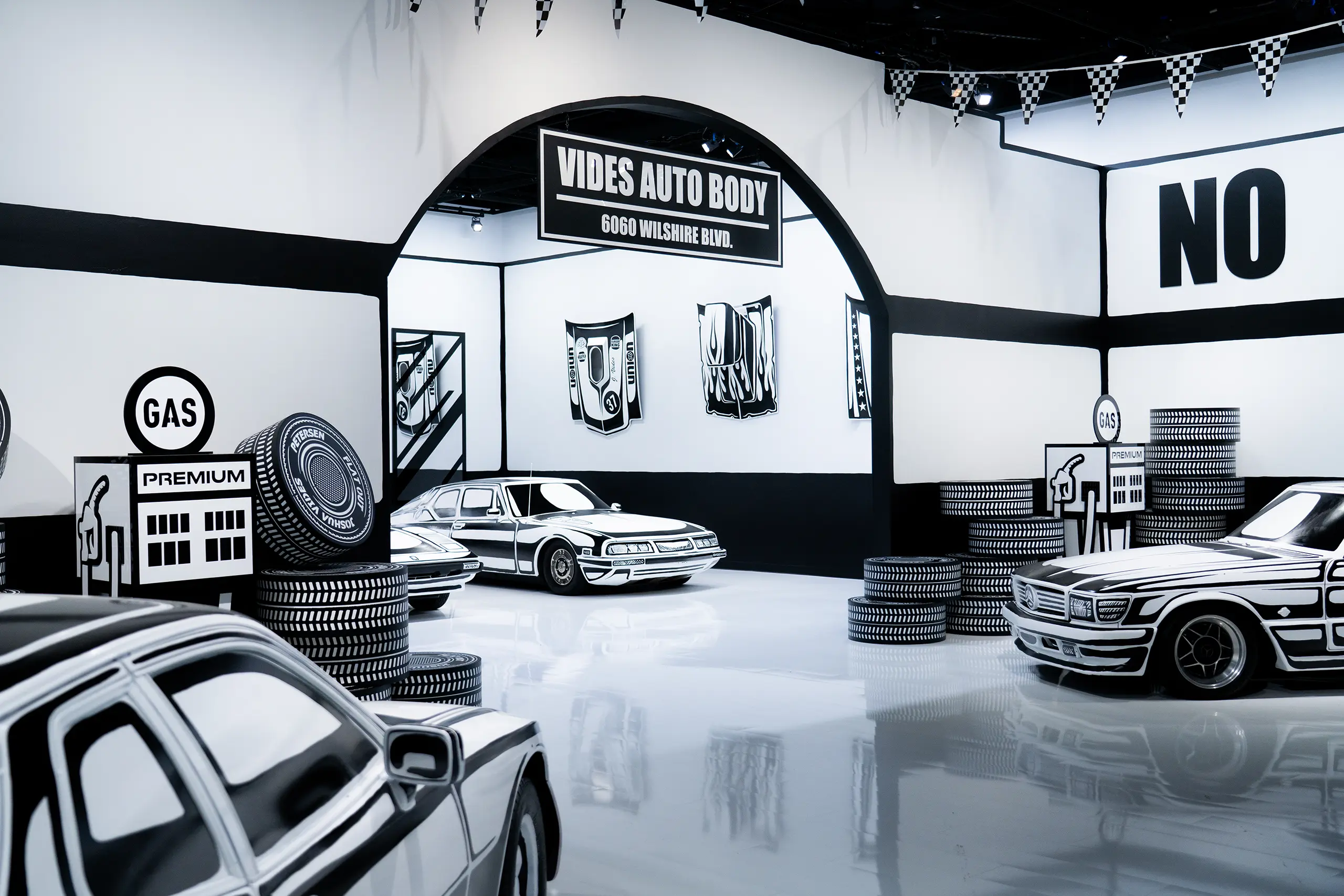 Joshua Vides Turns Five Cars and an Entire Gallery Into a Black-and-White Sketch